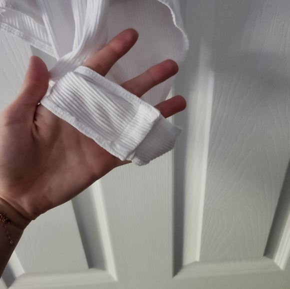 White bodysuit with ruffle straps - Picture 5 of 6